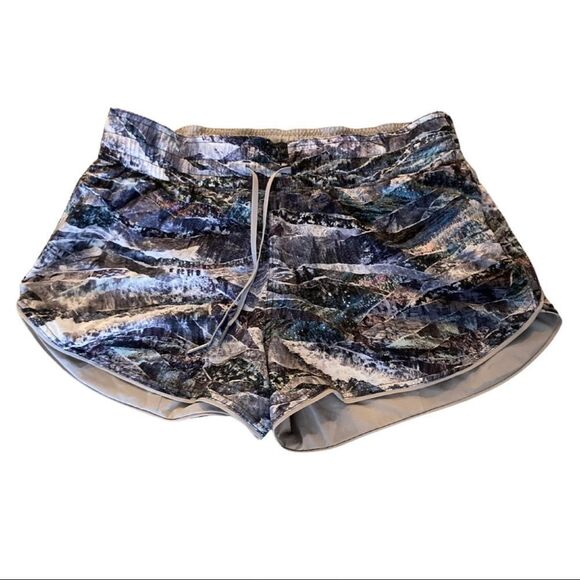 EUC Lululemon Choose A Side Short 3” Springscape Multi/French - Picture 4 of 11